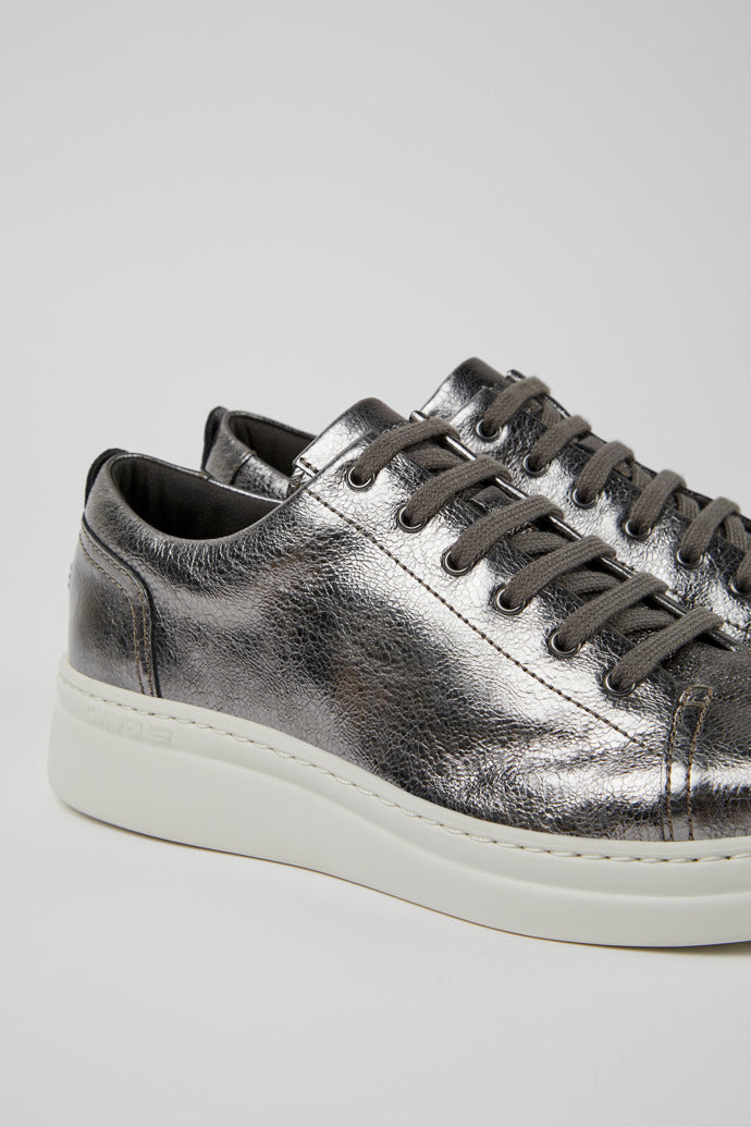 Camper Runner Up Silver Leather
