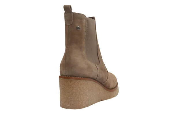 Eric Michael Sweden Taupe Suede