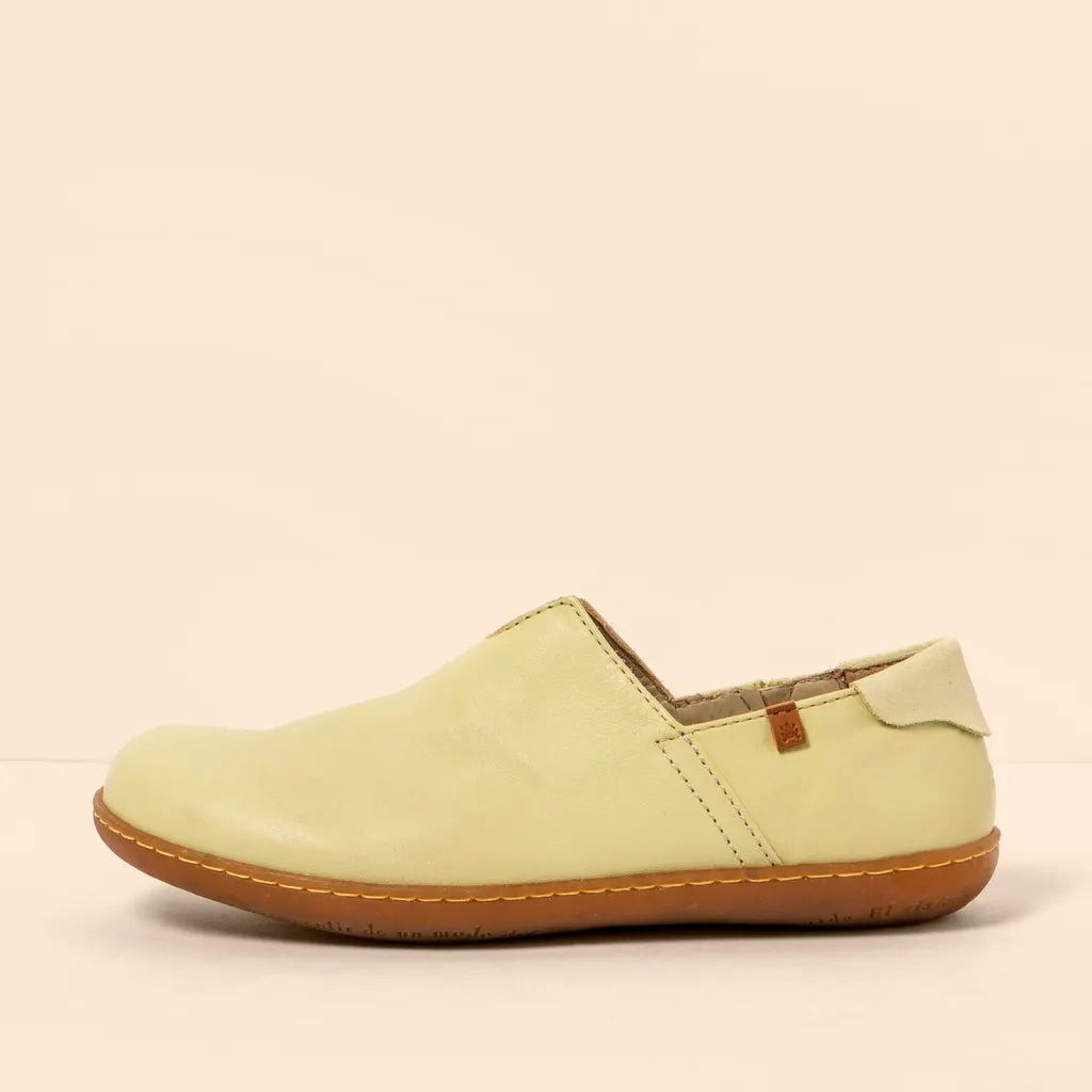 El Naturalista N275 Traveler Moc Lime Nappa