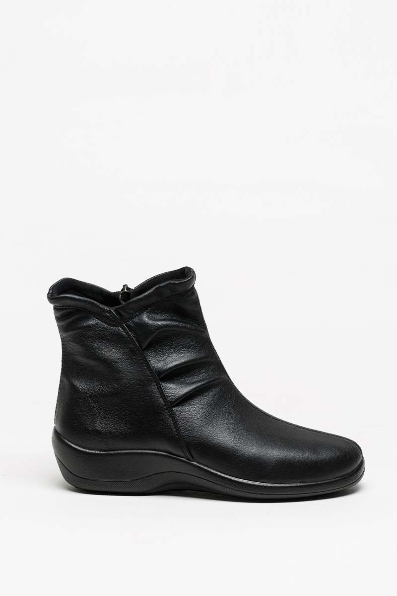 Arcopedico Paluma Black Vegan Leather