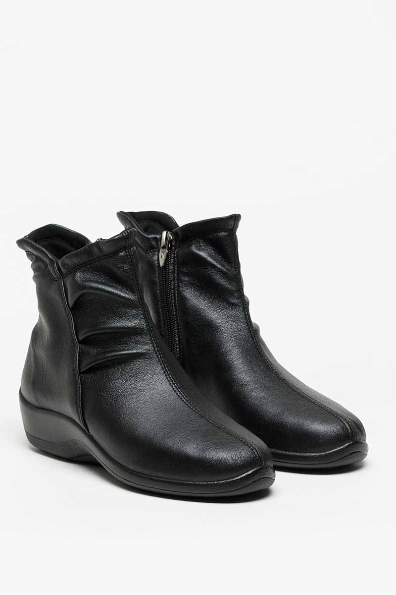 Arcopedico Paluma Black Vegan Leather