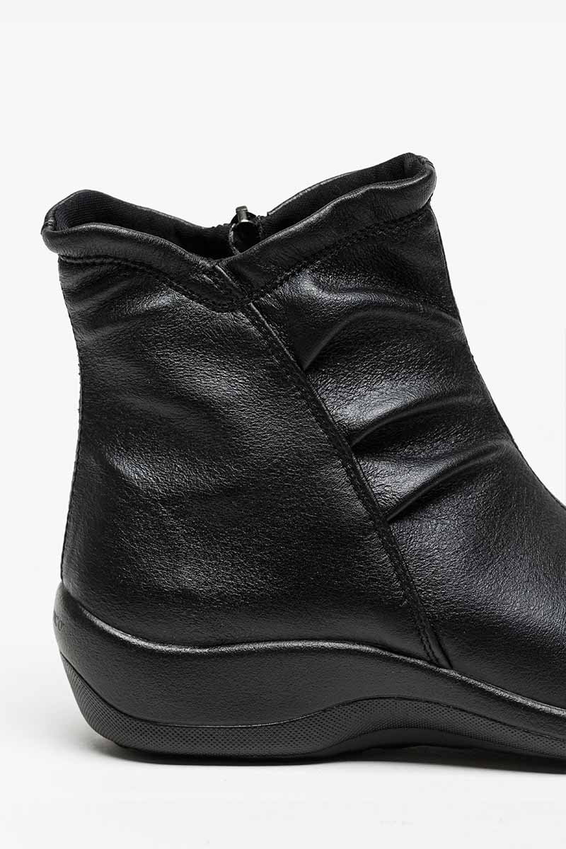 Arcopedico Paluma Black Vegan Leather