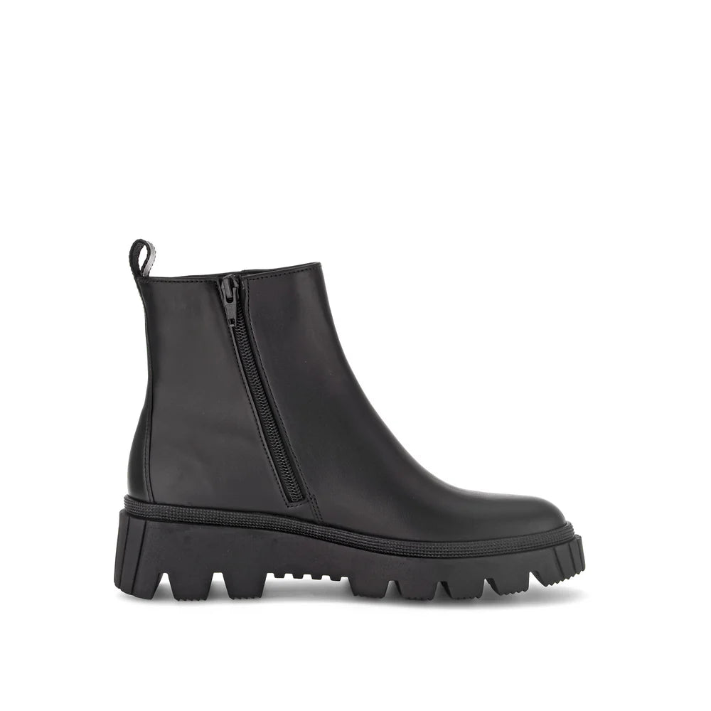 Gabor Lug Boot BLack Leather