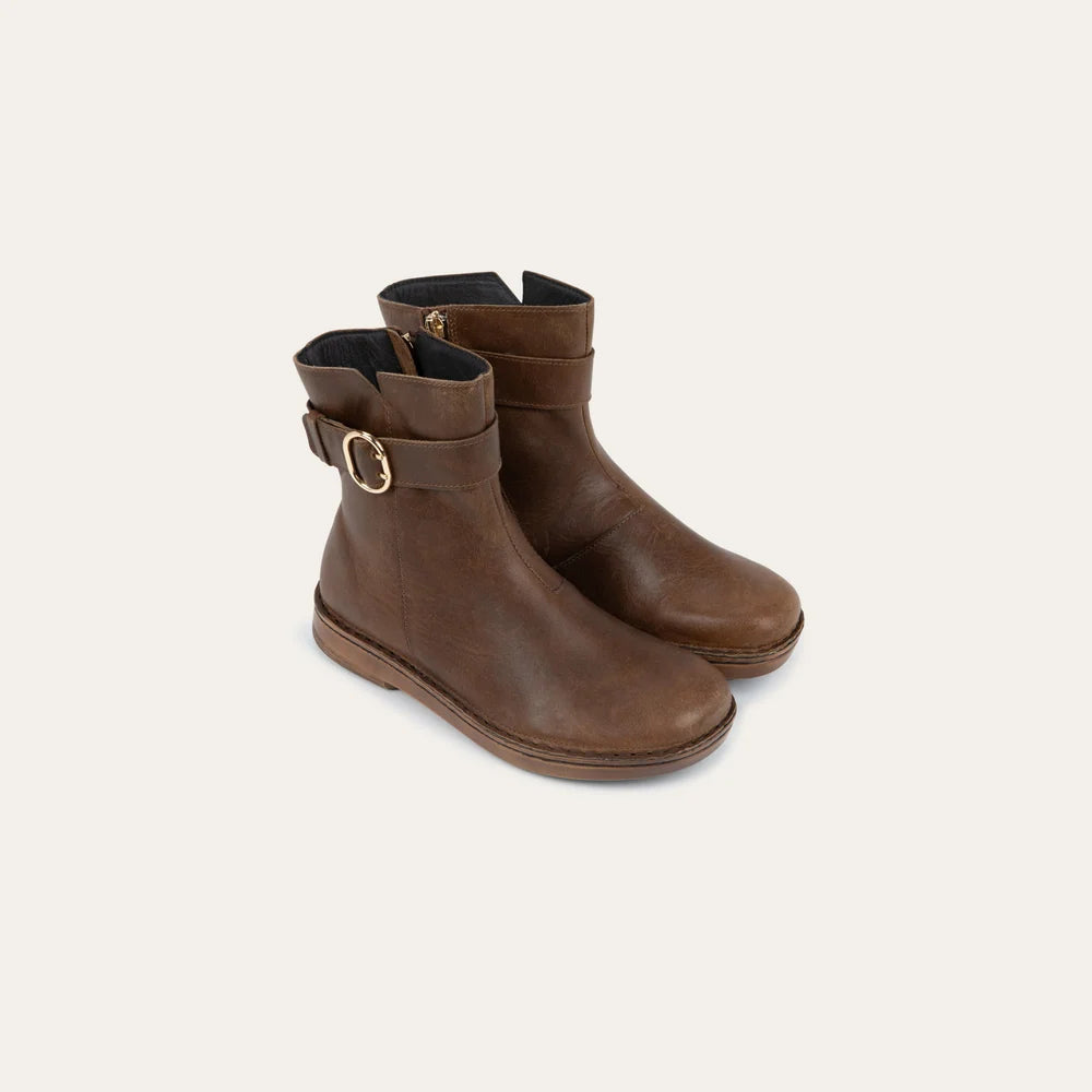 Naot Capri Truffle Brown