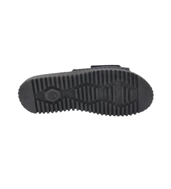 Eric Michael Darla Black/Black