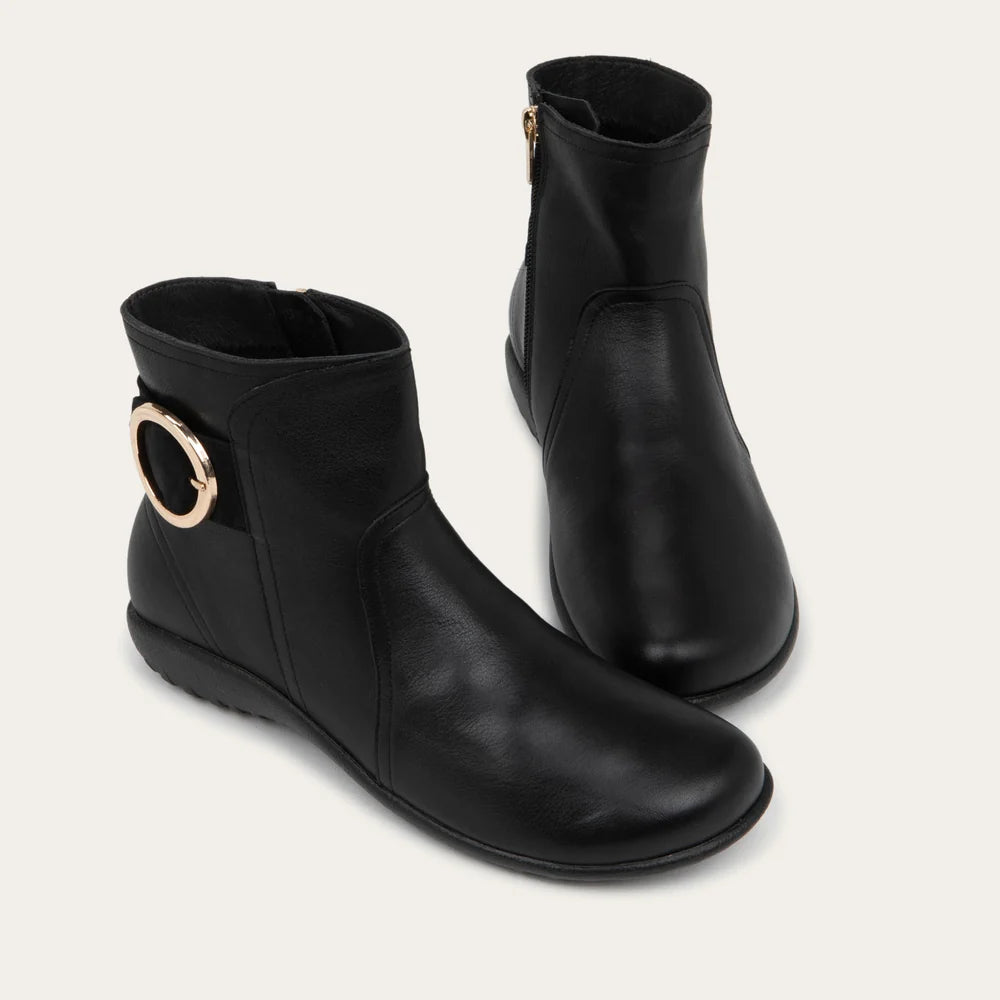 Naot Oamaru Black