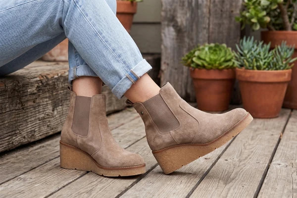 Eric Michael Sweden Taupe Suede
