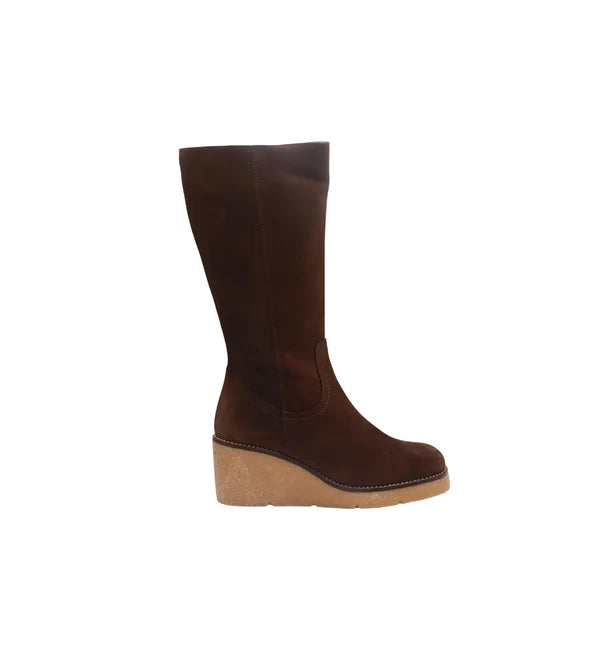 Eric Michael Norway Brown Suede