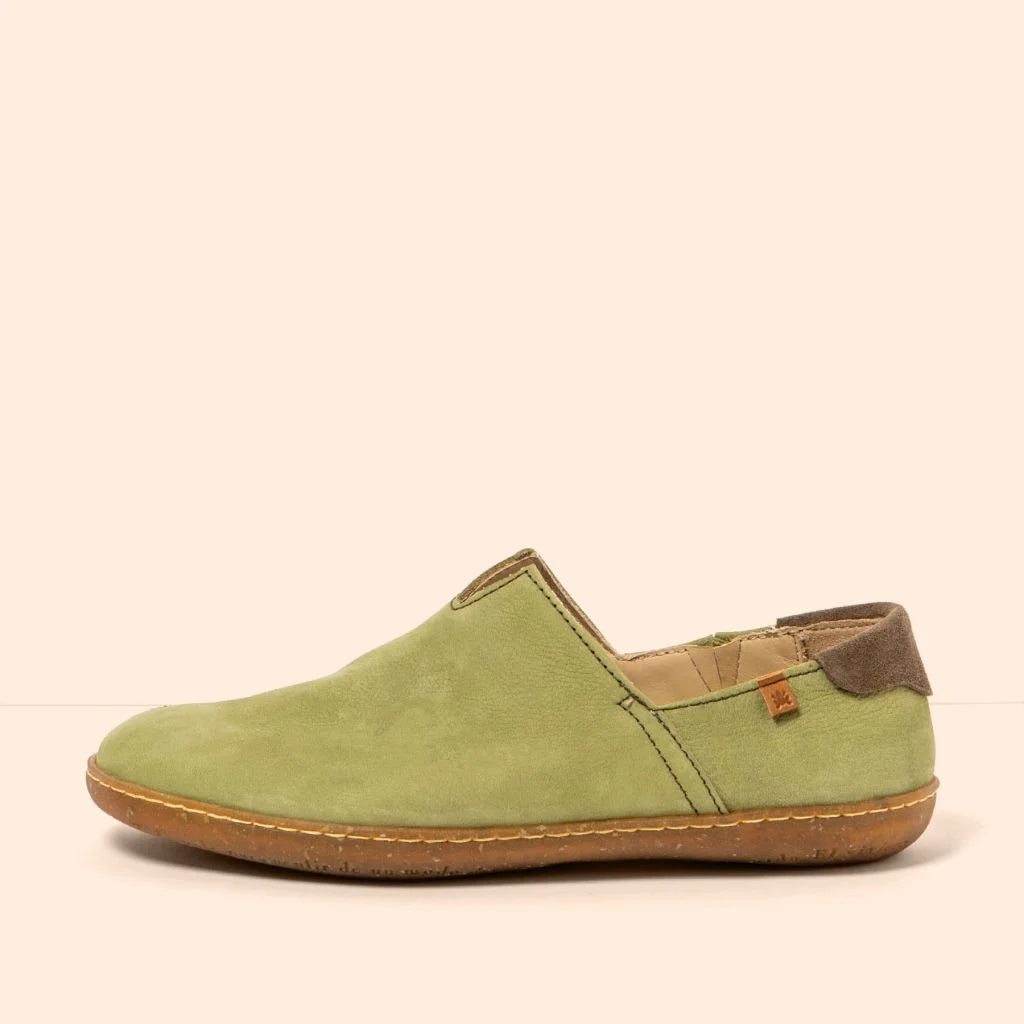 El Naturalista N275 Traveler Moc Liken