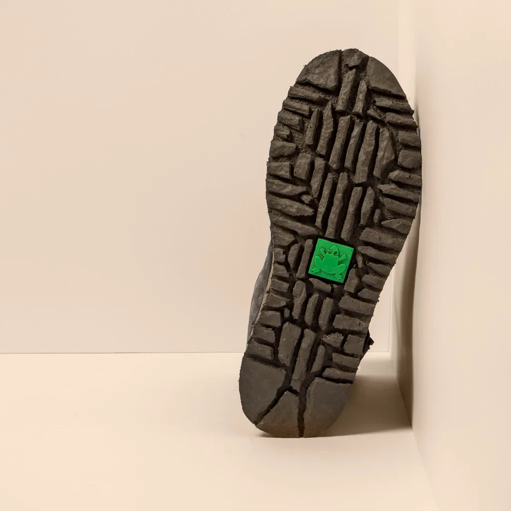 El Naturalista Felsen Zip Boot Graphite Slik Suede