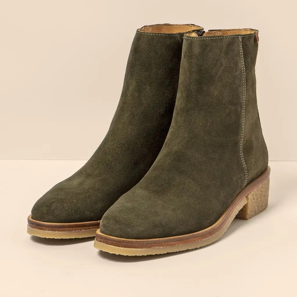 El Naturalista Irati Boot Forest Silk Suede