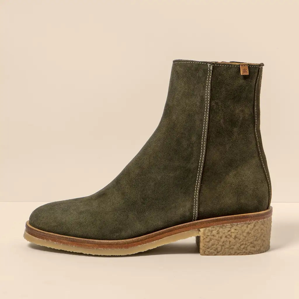 El Naturalista Irati Boot Forest Silk Suede